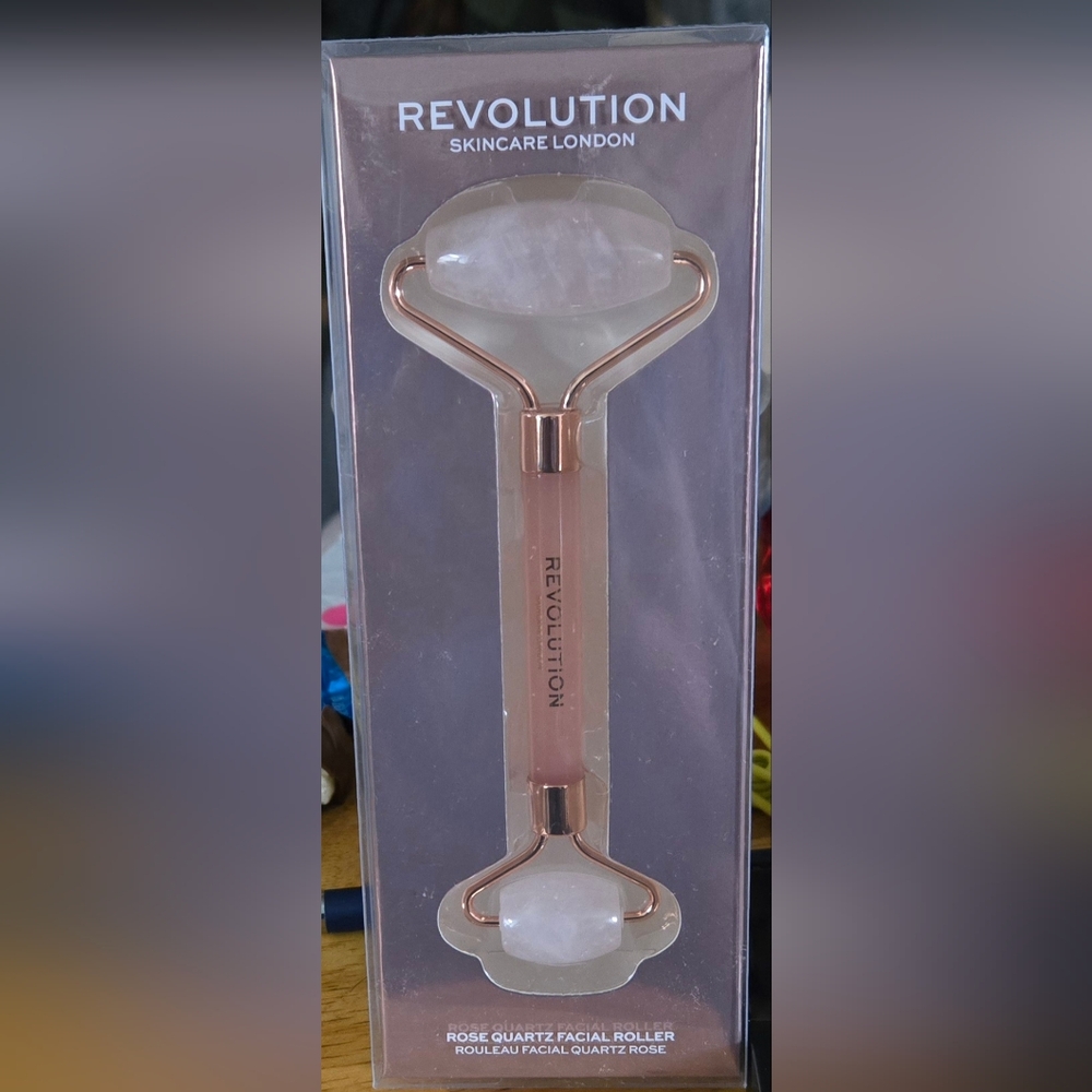 REVOLUTION QUARTZ FACE ROLLER